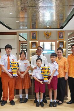 Wakil Wali Kota Medan Apresiasi Prestasi Siswa Nanyang Zhi Hui School di Kompetisi Robotik Dunia